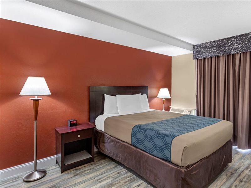 Econo Lodge Inn & Suites Old Saybrook - Westbrook Экстерьер фото