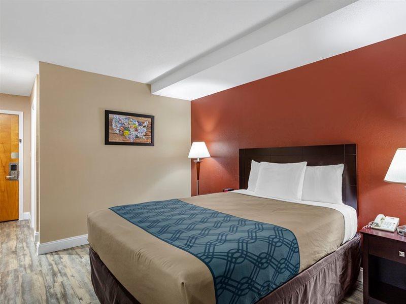 Econo Lodge Inn & Suites Old Saybrook - Westbrook Экстерьер фото