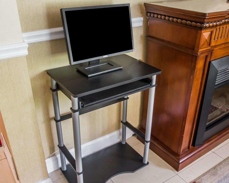 Econo Lodge Inn & Suites Old Saybrook - Westbrook Экстерьер фото