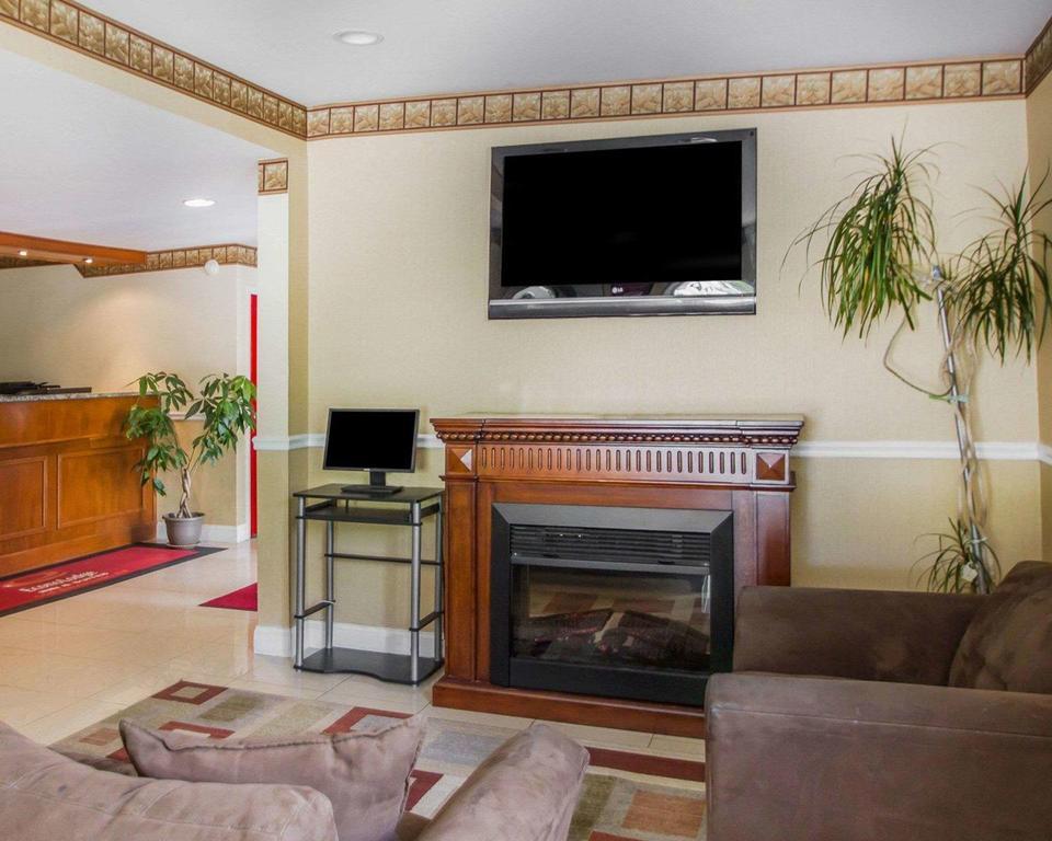 Econo Lodge Inn & Suites Old Saybrook - Westbrook Экстерьер фото
