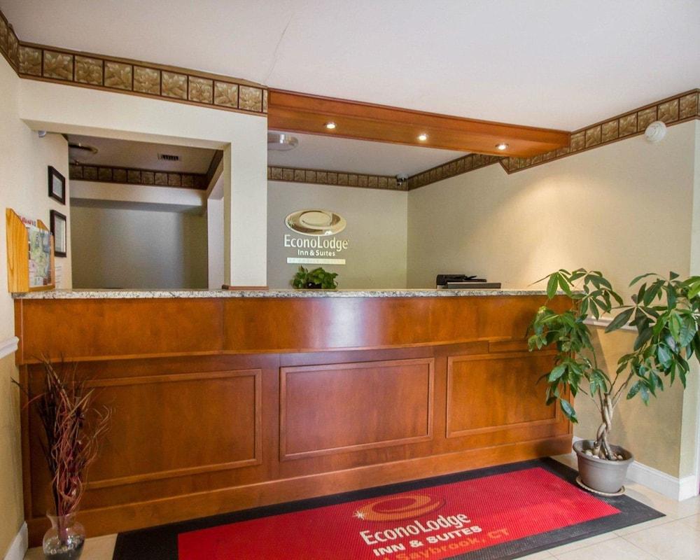 Econo Lodge Inn & Suites Old Saybrook - Westbrook Экстерьер фото