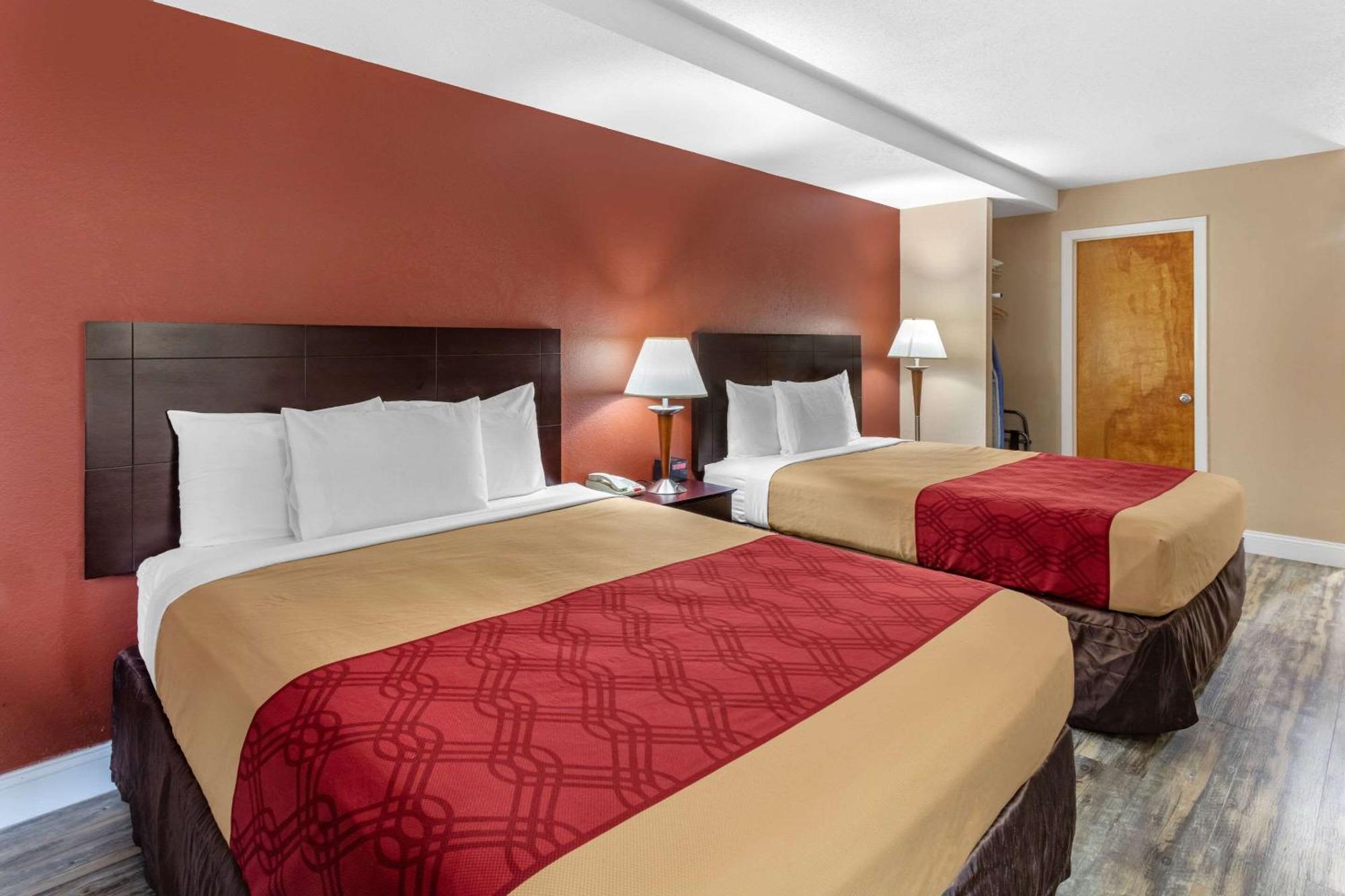 Econo Lodge Inn & Suites Old Saybrook - Westbrook Экстерьер фото