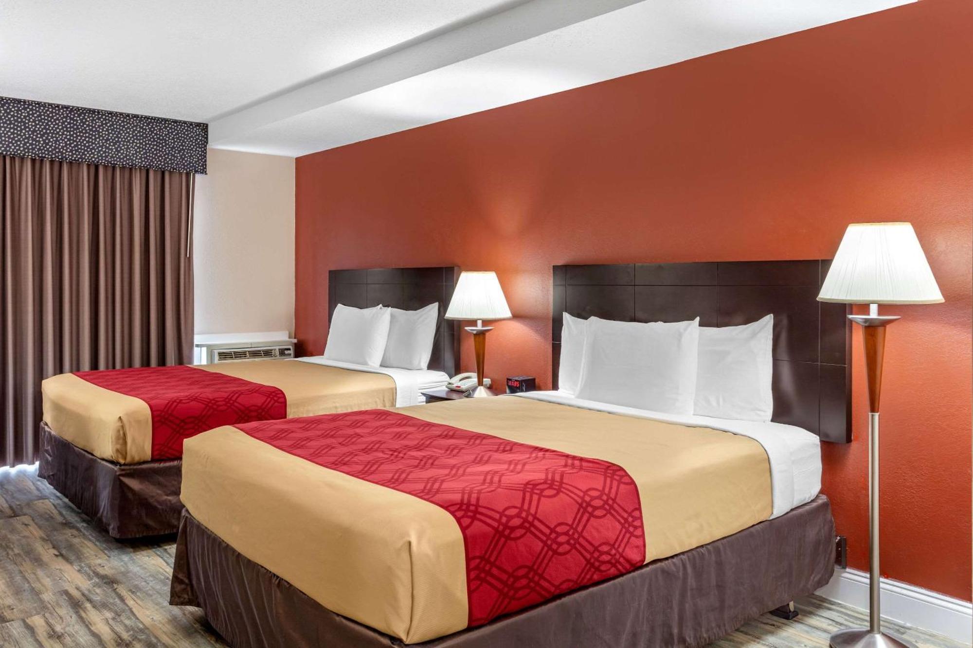 Econo Lodge Inn & Suites Old Saybrook - Westbrook Экстерьер фото