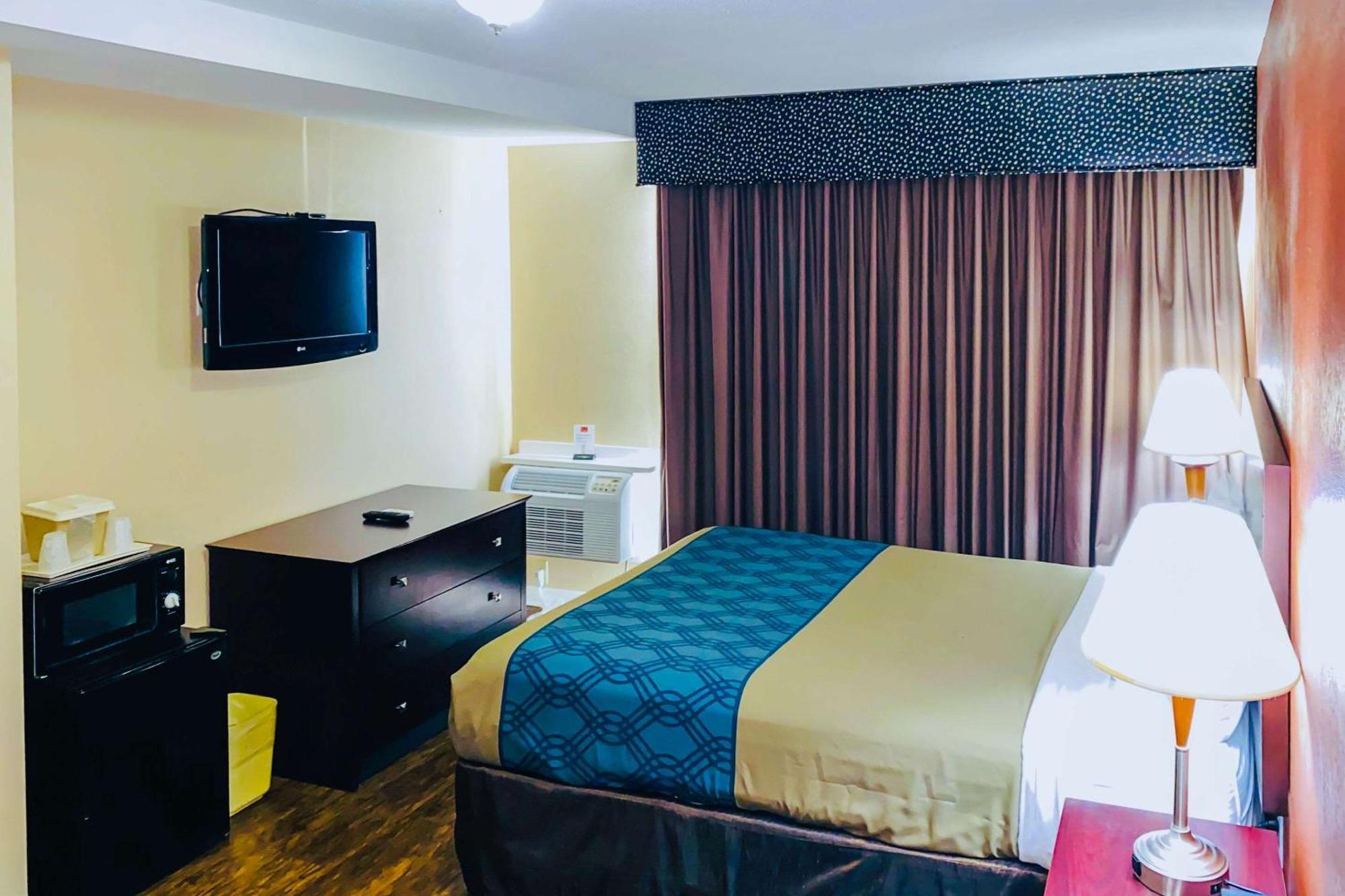 Econo Lodge Inn & Suites Old Saybrook - Westbrook Экстерьер фото