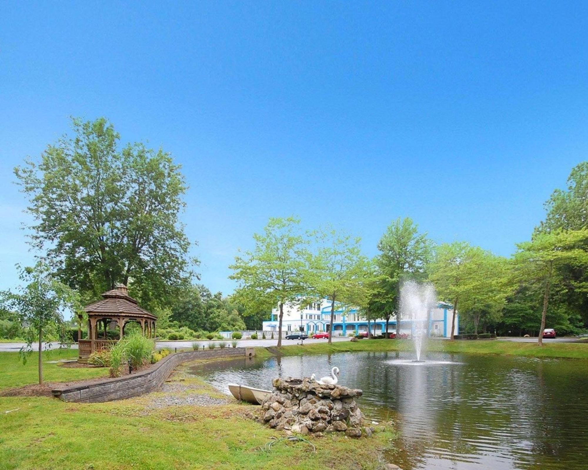 Econo Lodge Inn & Suites Old Saybrook - Westbrook Экстерьер фото