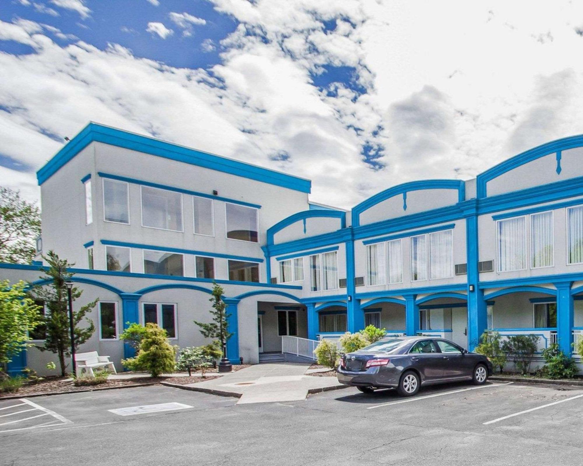 Econo Lodge Inn & Suites Old Saybrook - Westbrook Экстерьер фото