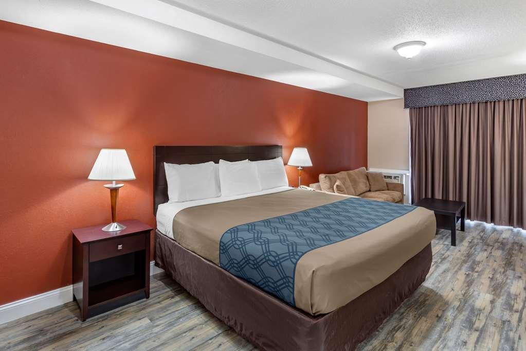 Econo Lodge Inn & Suites Old Saybrook - Westbrook Номер фото